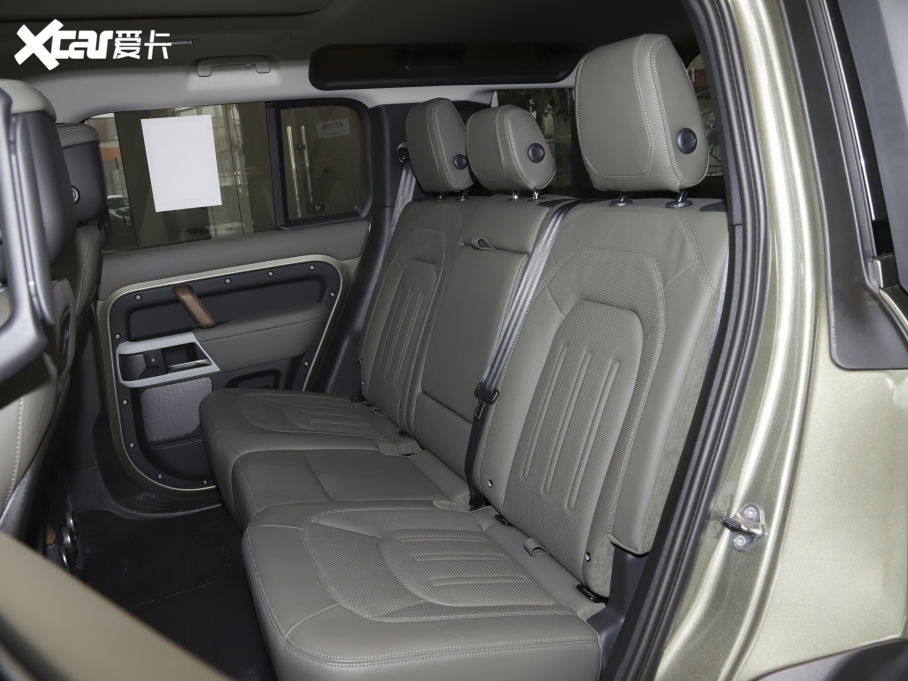 2021lʿ 110 P400 ؄e