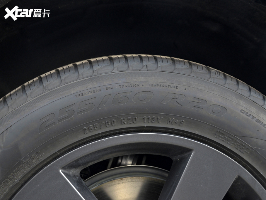 2021lʿ 110 P400 X-DYNAMIC HSE