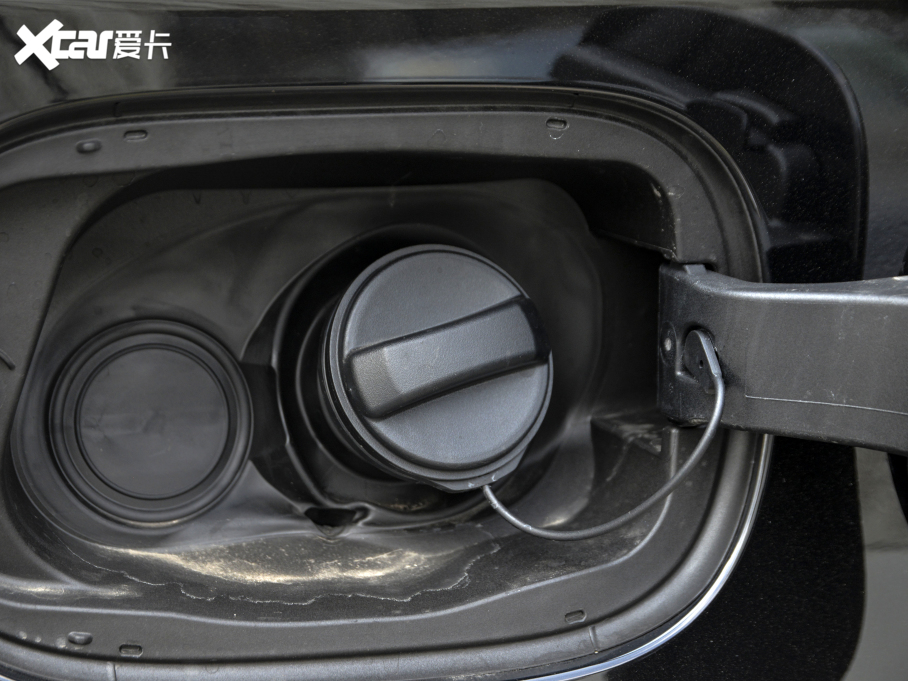 2021lʿ 110 P400 X-DYNAMIC HSE