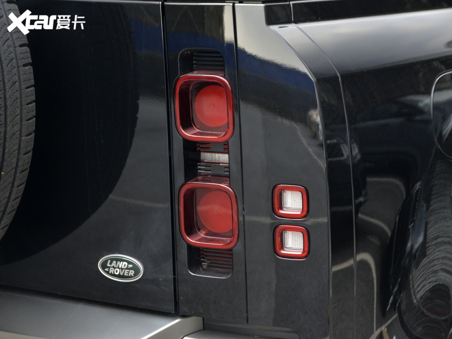 2021l(wi)ʿ 110 P400 X-DYNAMIC HSE