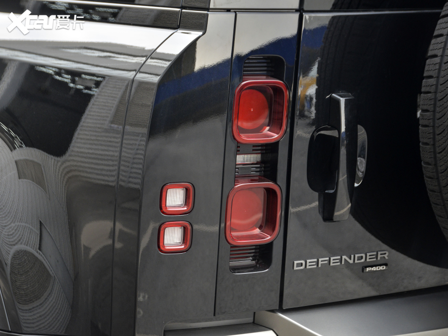 2021lʿ 110 P400 X-DYNAMIC HSE