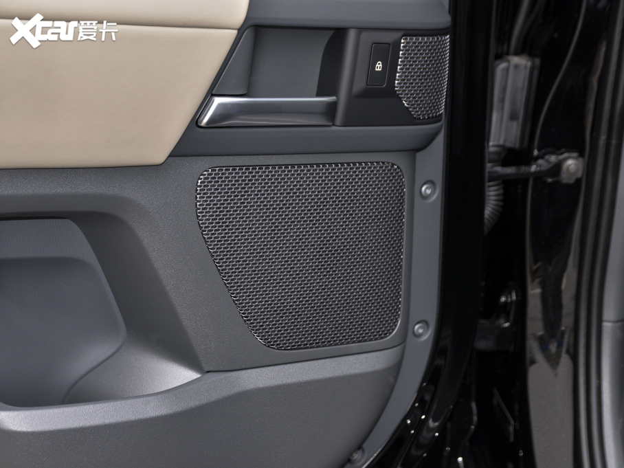 2021lʿ 110 P400 X-DYNAMIC HSE