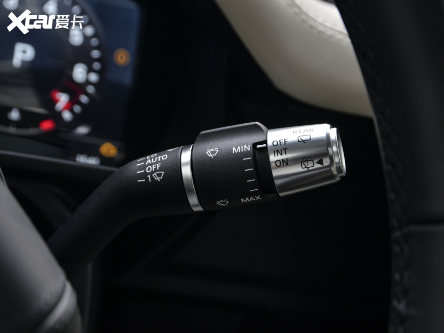 2021lʿ 110 P400 X-DYNAMIC HSE