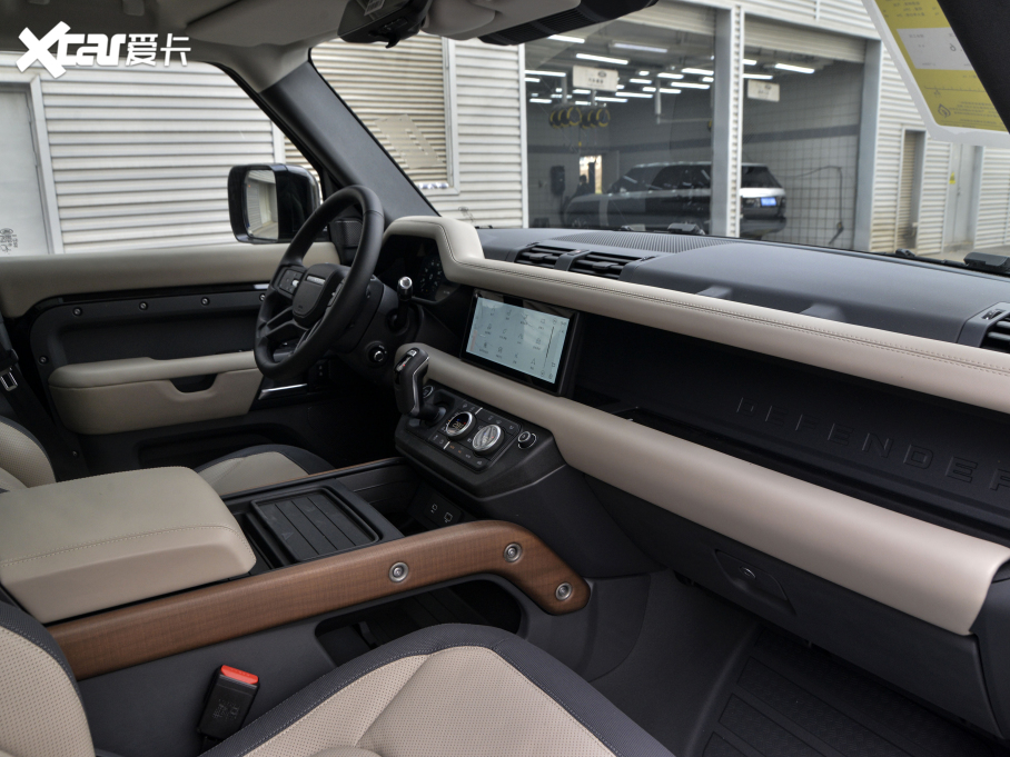 2021lʿ 110 P400 X-DYNAMIC HSE