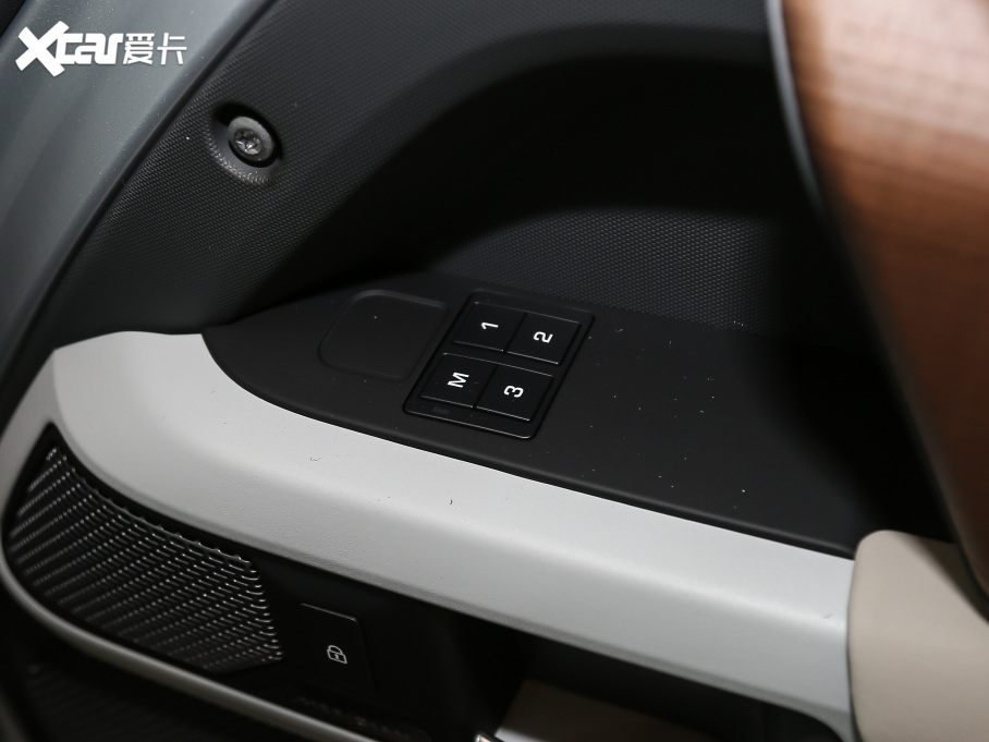 2021lʿ 90 P400 X-DYNAMIC S