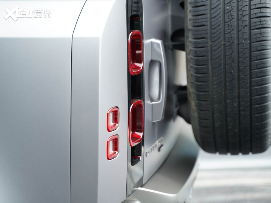 2021lʿ 90 P400 X-DYNAMIC S