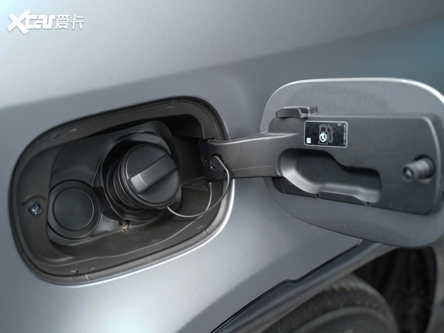 2021lʿ 90 P400 X-DYNAMIC S