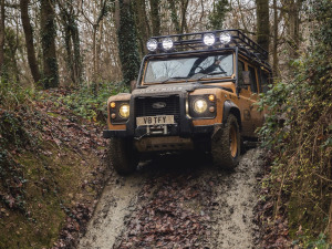 2021Defender Works V8 Trophy w^