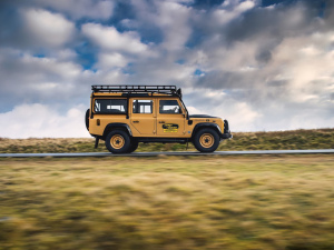 2021Defender Works V8 Trophy w^