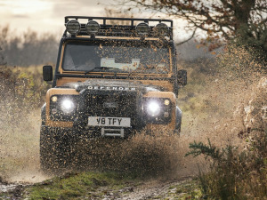 2021Defender Works V8 Trophy w^