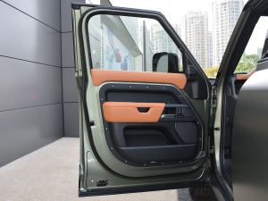 2021110 X P400 {λ܇T