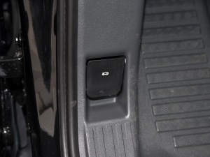 2021110 P400 X-DYNAMIC HSE п؅^(q)