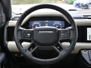 2021110 P400 X-DYNAMIC HSE P