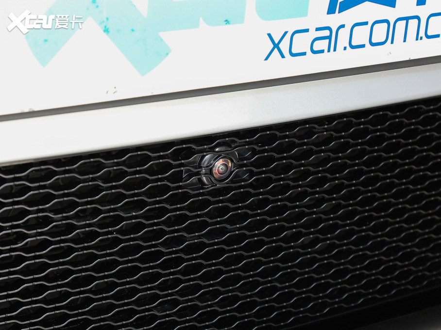 2021} 340PS R-Dynamic SE