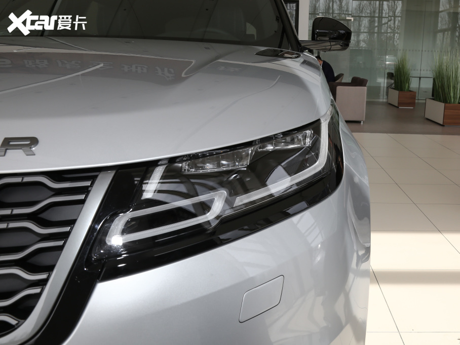 2021} 340PS R-Dynamic SE