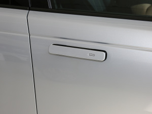 2021340PS R-Dynamic SE ^