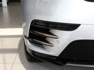 2021340PS R-Dynamic SE ^