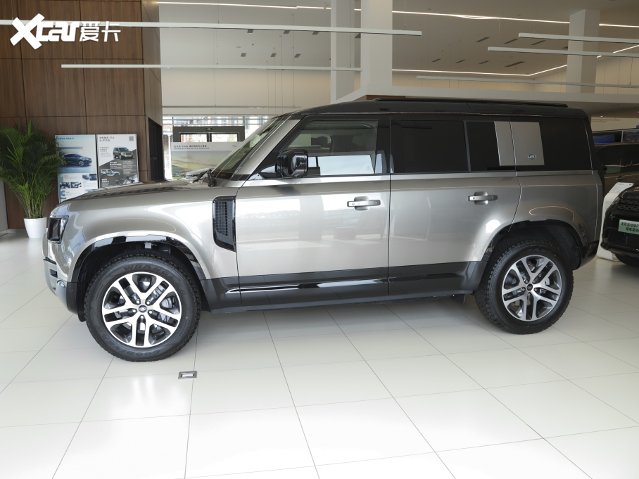 2022lʿ 110 P400 X-DYNAMIC HSE