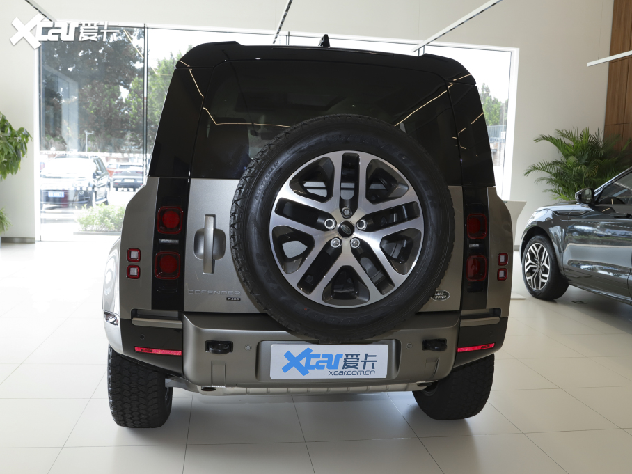 2022lʿ 110 P400 X-DYNAMIC HSE