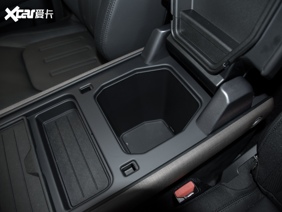 2022lʿ 90 2.0T X-DYNAMIC HSE