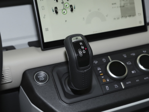 2022110 P400 X-DYNAMIC HSE QU