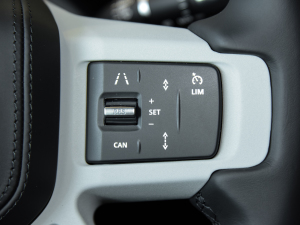 202290 2.0T X-DYNAMIC HSE п؅^