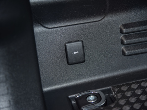 202290 2.0T X-DYNAMIC HSE п؅^