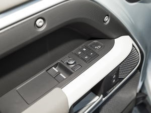 202290 2.0T SE {܇ƅ^(q)	