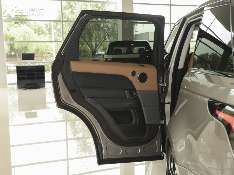 2022\(yn)(dng) 3.0 L6 ҫڰ