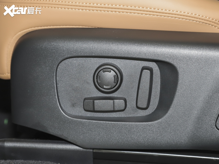 2022\(yn)(dng) 3.0 L6 ҫڰ