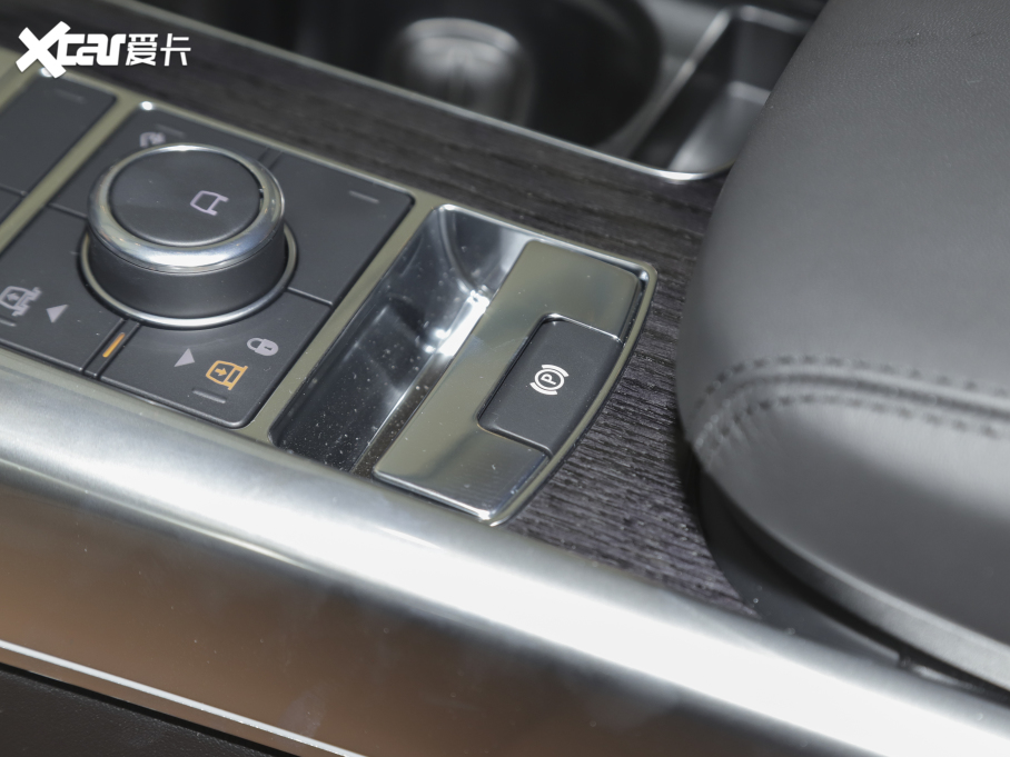 2022\ 3.0 L6 ҫڰ