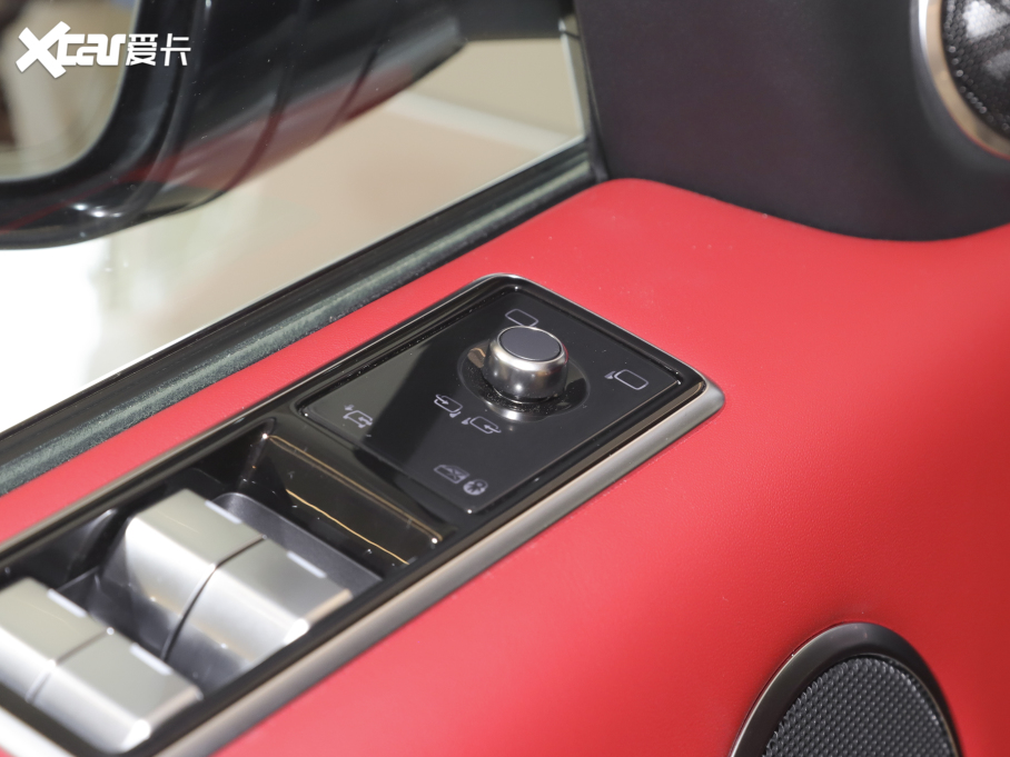 2022����\�� 3.0 L6 HST