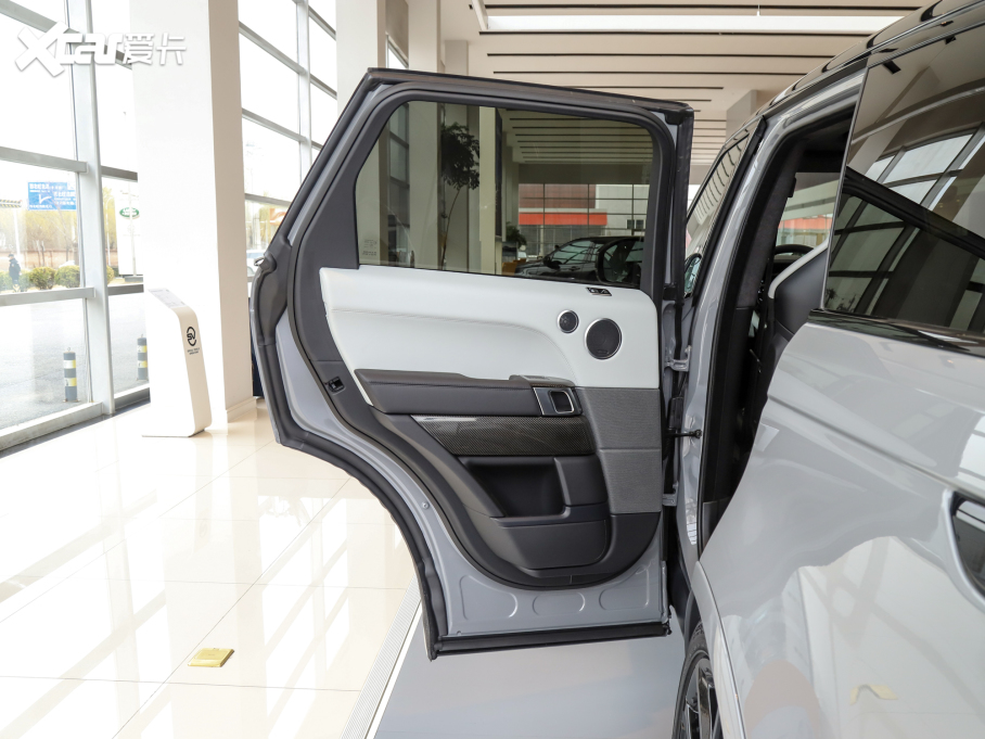 2022����\(y��n)��(d��ng) 5.0 SC V8 SVR�p���ذ�