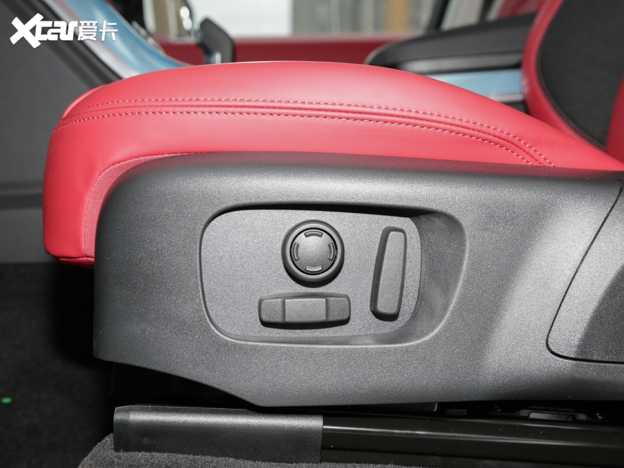 2022\(yn) 3.0 L6 ҫڰ