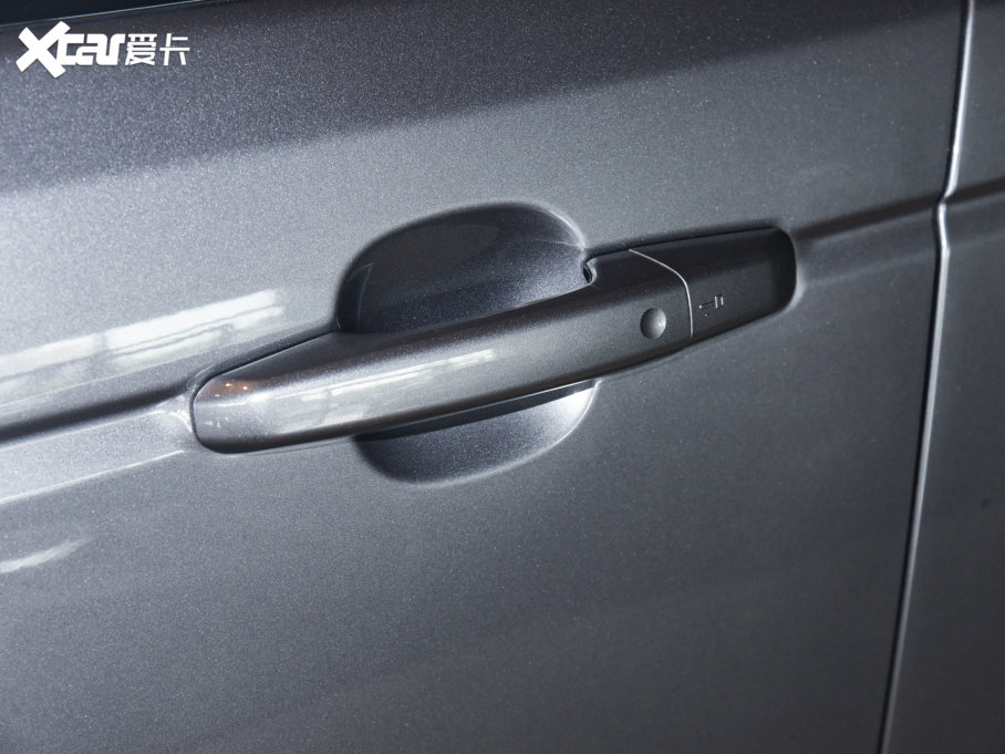 2022\ 5.0 SC V8 SVR