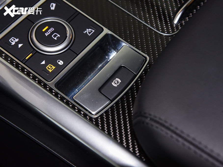 2022\ 5.0 SC V8 SVR