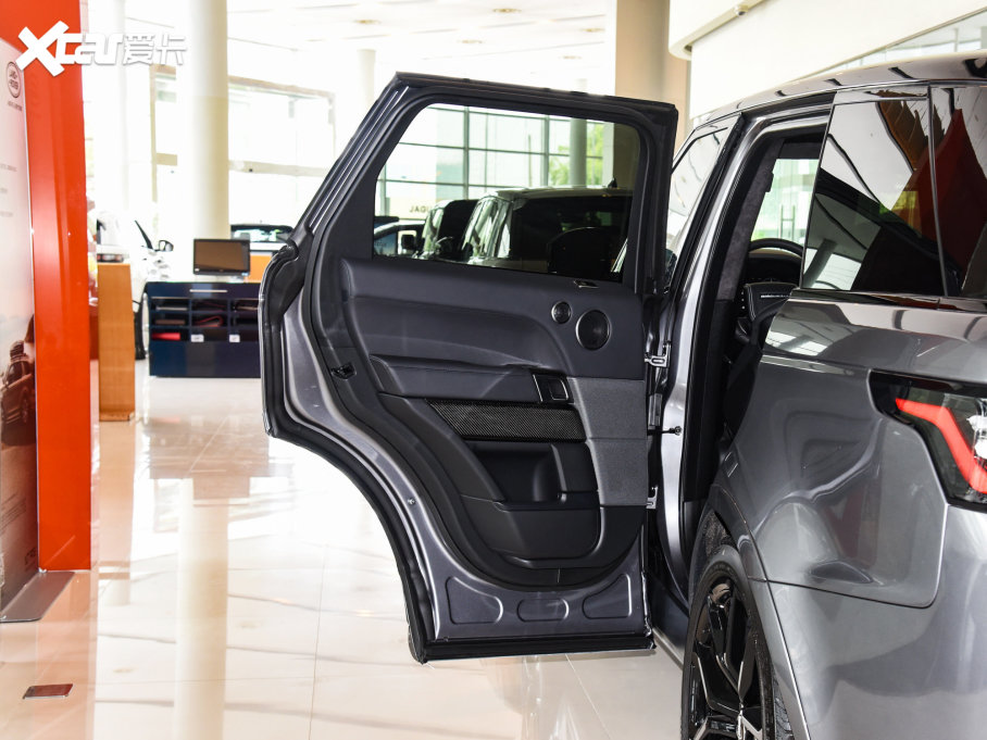 2022\ 5.0 SC V8 SVR