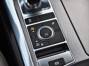 20223.0 L6 İ  п؅^