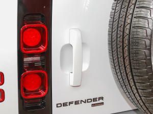 2022��110 P400e �������^