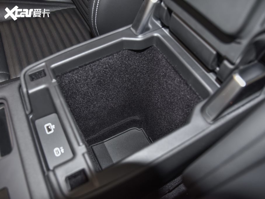 2021l(f)F(xin) 300PS S