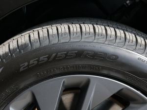 2023360PS R-Dynamic S ݆̥ߴ