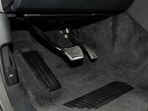 2023360PS R-Dynamic S п؅^