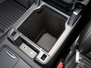 2023360PS R-Dynamic SE g