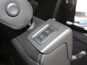 2023360PS R-Dynamic SE g