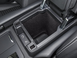 2023Ŀ 360PS R-Dynamic SE g