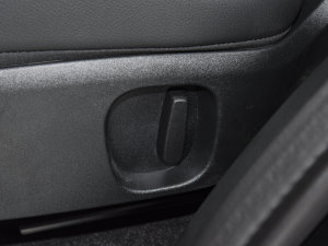 2023Ŀ 360PS R-Dynamic SE g