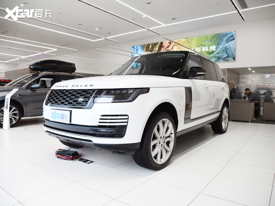 2022 3.0 L6 400PS L