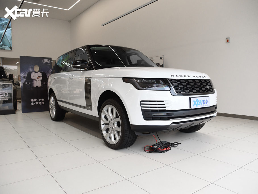 2022 3.0 L6 400PS L