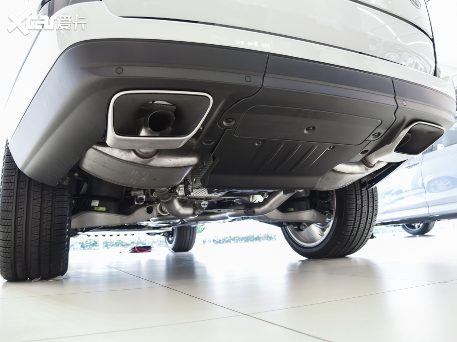 2022 3.0 L6 400PS L