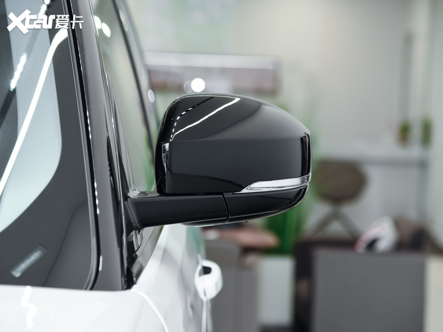 2022 3.0 L6 400PS L